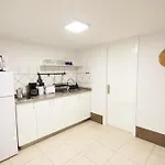 Two Bedrooms Close To Airport Appartement *