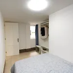 Two Bedrooms Close To Airport Appartement *