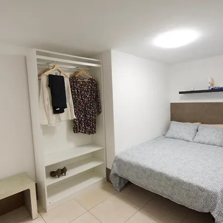 Апартаменты Two Bedrooms Close To Airport *