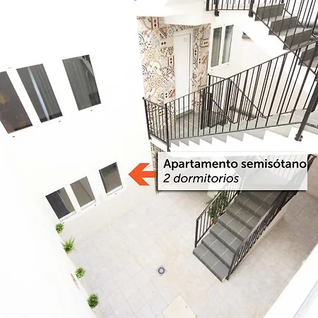 Two Bedrooms Close To Airport