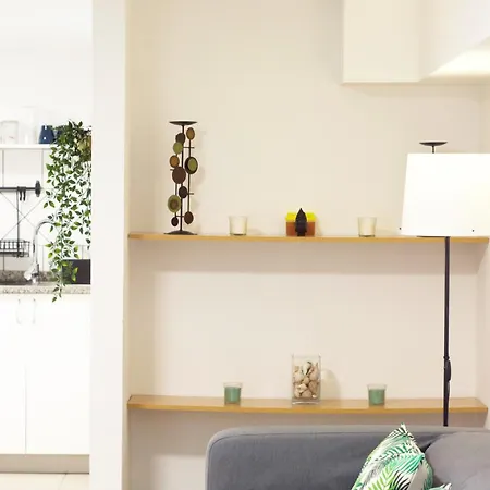 Two Bedrooms Close To Airport Апартаменты *