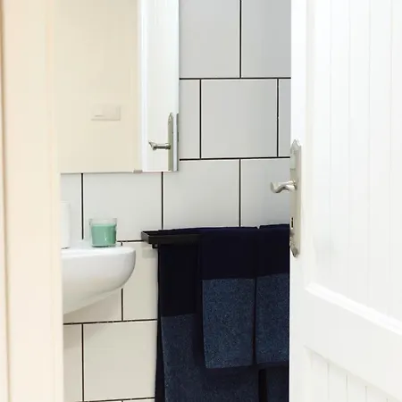 Апартаменты Two Bedrooms Close To Airport *