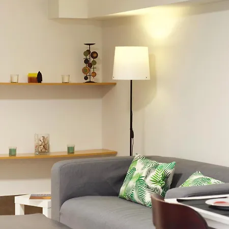Two Bedrooms Close To Airport Апартаменты *