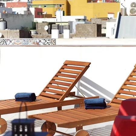 Апартаменты Two Bedrooms Close To Airport Каррисаль