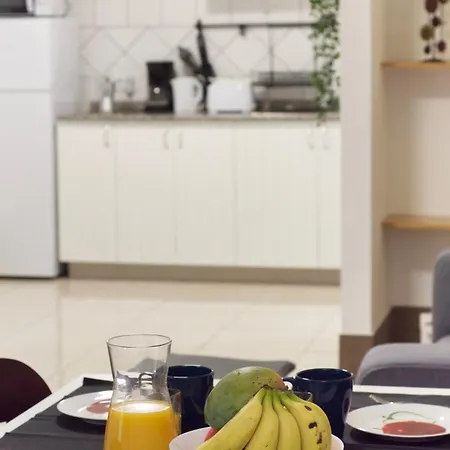 Two Bedrooms Close To Airport * Каррисаль