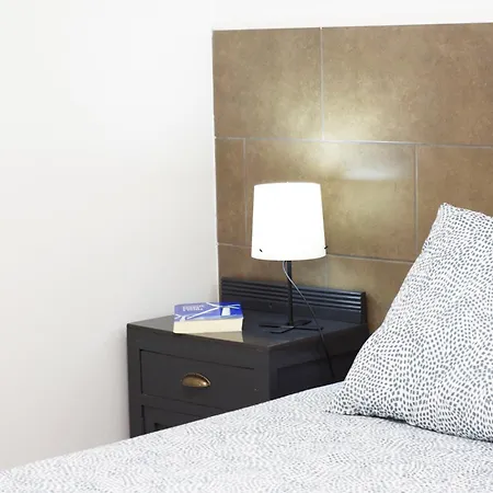 Two Bedrooms Close To Airport *