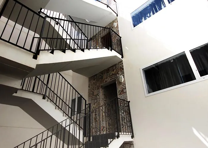 Апартаменты Two Bedrooms Close To Airport *