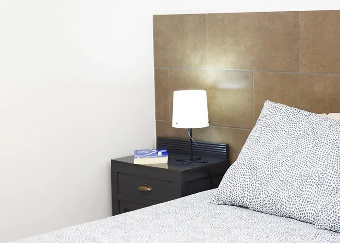 Two Bedrooms Close To Airport *